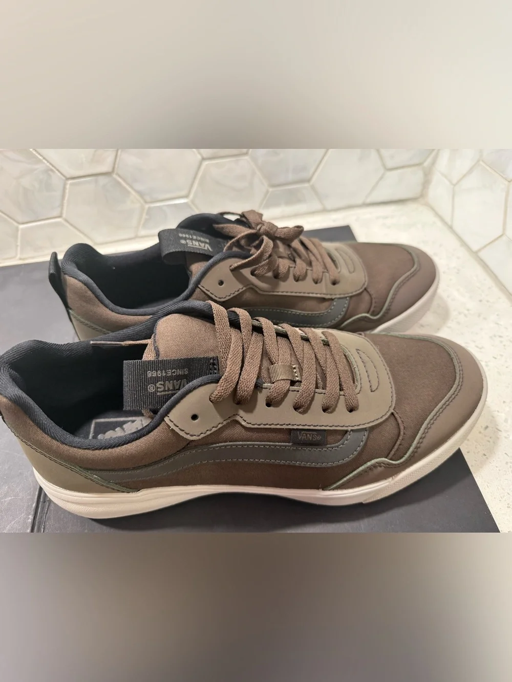 Vans Mens  Range EXP Sneaker Low Reflective Coal Brown Colorway Sz 11.5 New Box